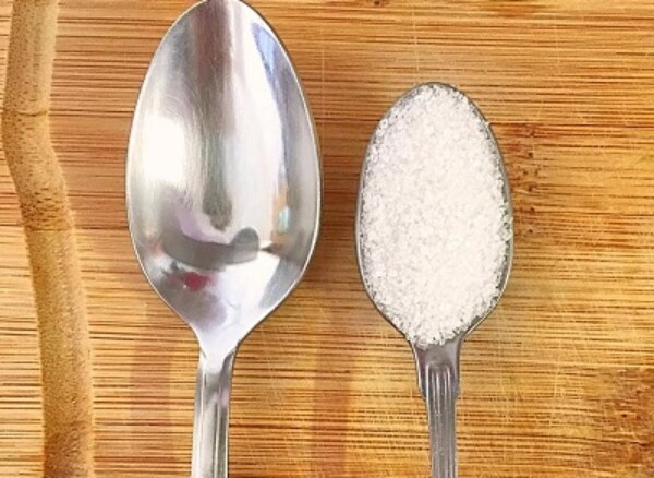 20 і 30 грам солі скільки це столових чи чайних ложок?